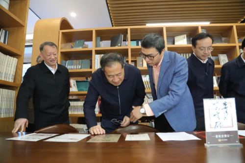 省政協(xié)領(lǐng)導(dǎo)來嘉興調(diào)研委員讀書學(xué)習(xí)工作